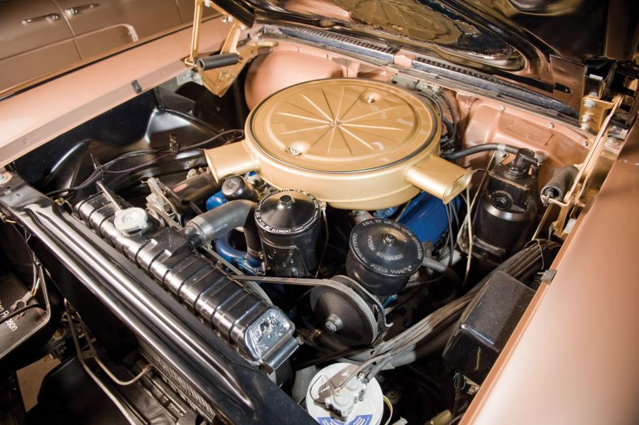  Cadillac Eldorado Biarritz Convertible 1958 года  (фото 4 из 39)